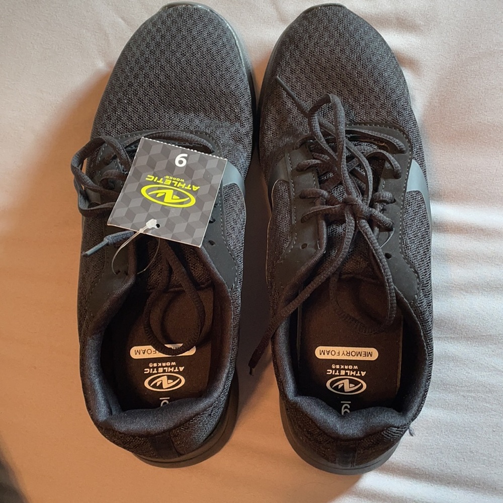 Womens  Black sneakers NWT Size 9